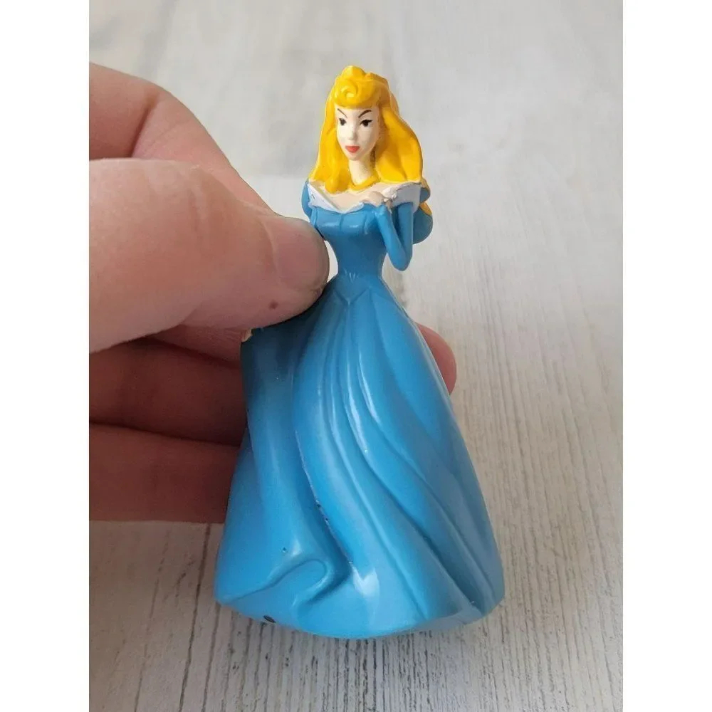 Sleeping‎ Beauty Aurora blue formal dress princess Disney Pixar toy figure